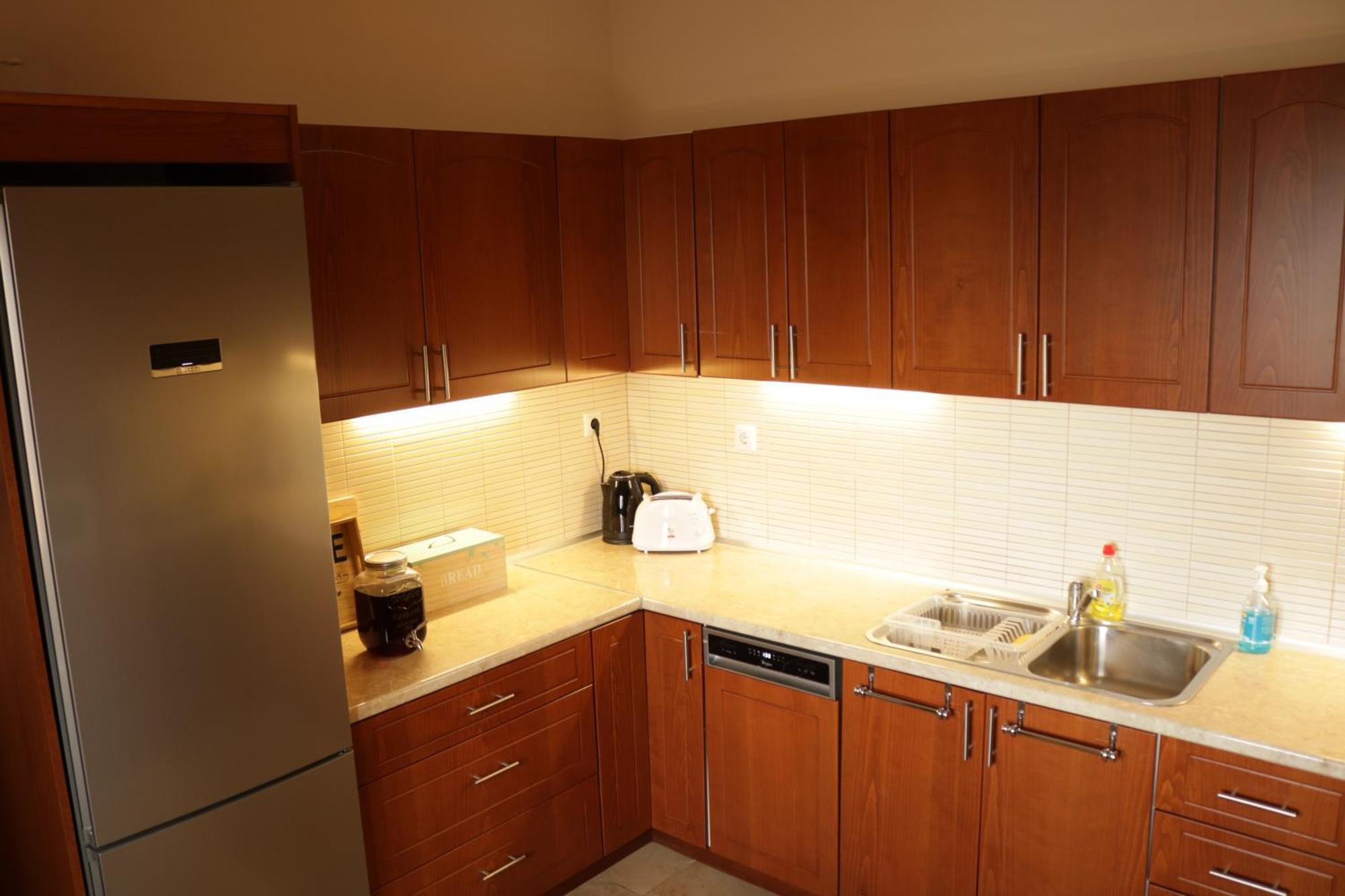 Grosses Haus Mit Traumhaftem Ausblick Apartment เยโอริยิอูโปลิส ภายนอก รูปภาพ
